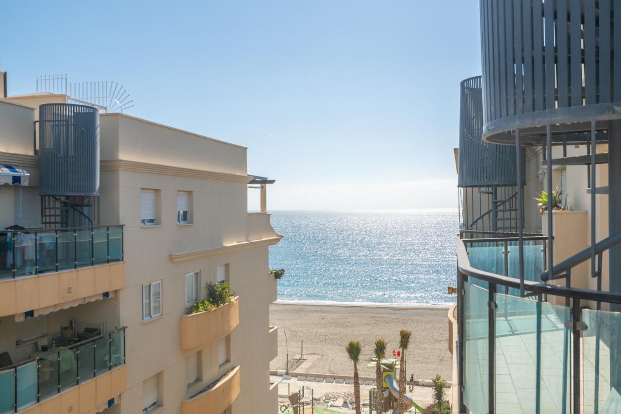 דירות אסטפונה Atico 2 Terrazas Junto Al Mar By Rent Me מראה חיצוני תמונה